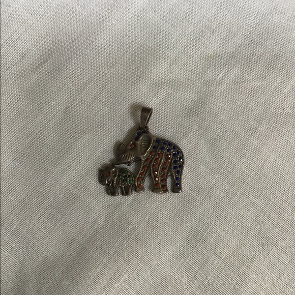 Sterling Silver ELEPHANT with BABY PENDANT - Picture 10 of 10